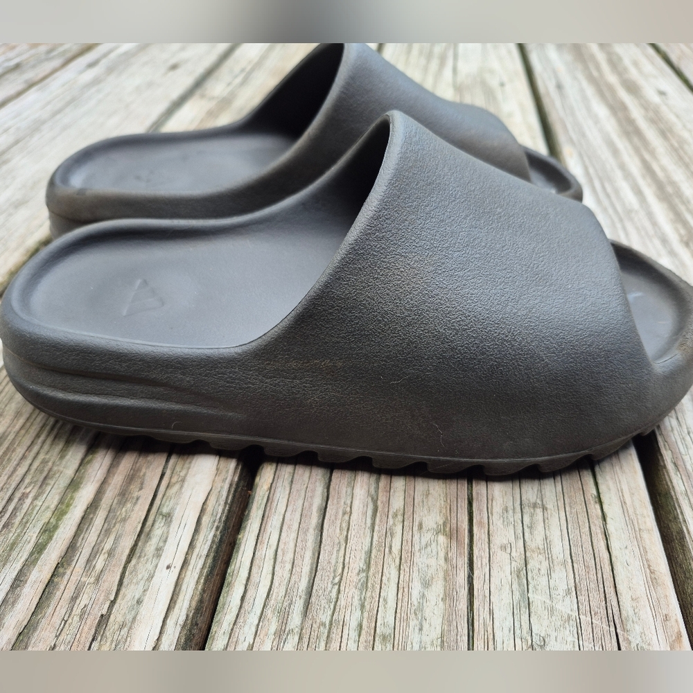 Yeezy Slides